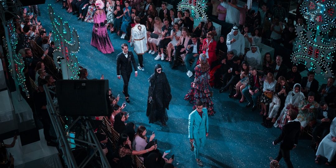 Motifs aztèques: tendance forte du prêt-à-porter actuel