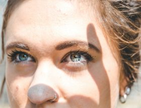 Les piercings dans le punk
