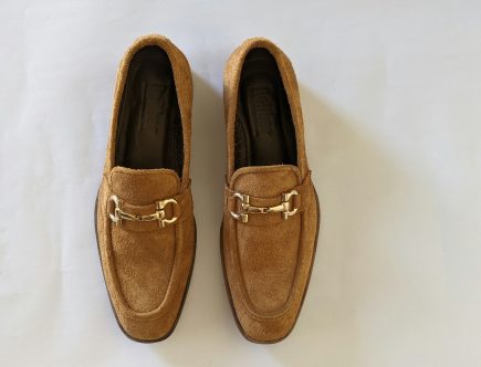 Porter des mocassins